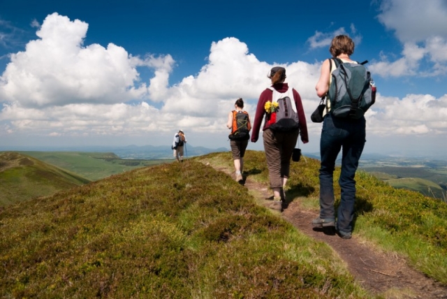  在巴利阿里群岛徒步旅行和徒步旅行法国